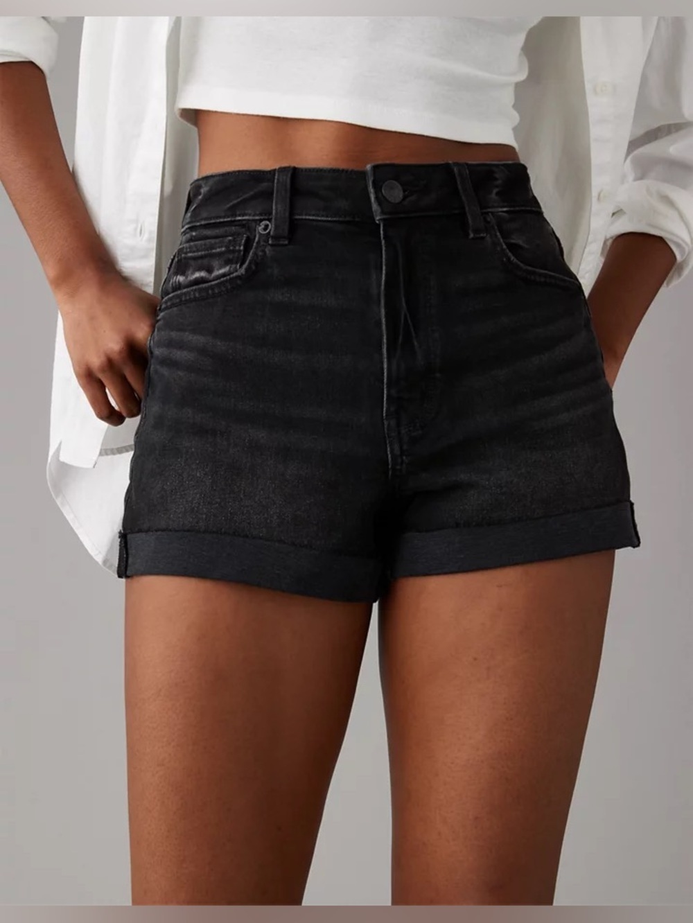 American Eagle High Waist Relaxed Mom Short 5”